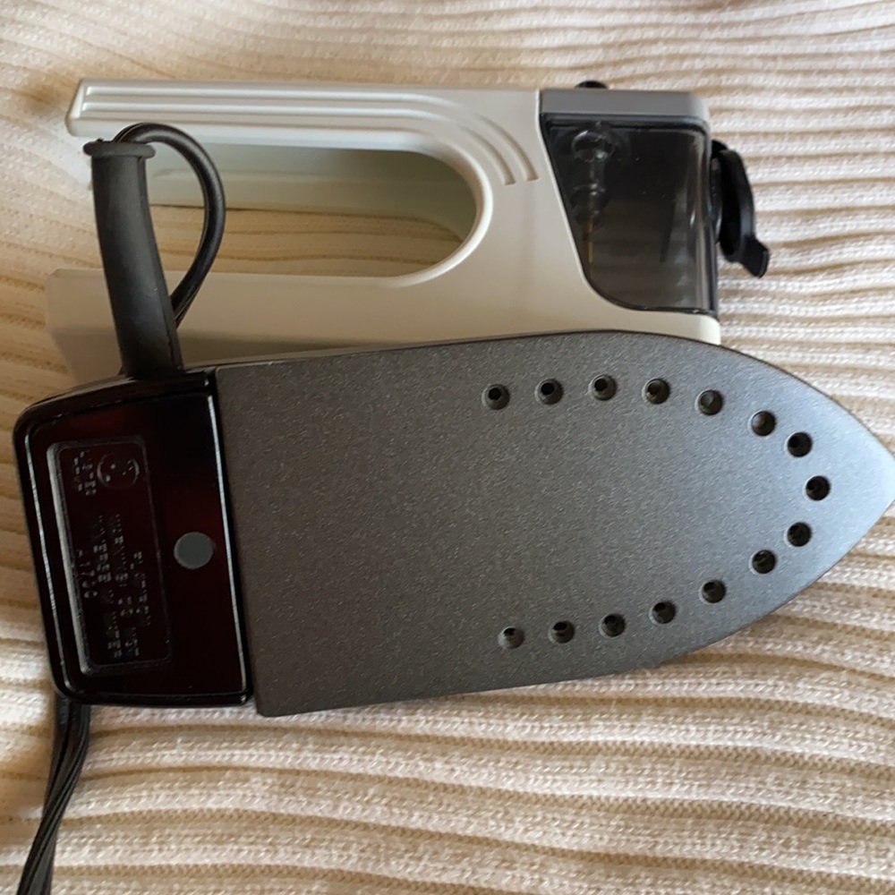 HAND HELD EASY-STITCH SEWING MACHINE & TRAVEL IRON